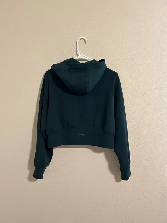 Abercrombie & Fitch YPB cropped hoodie - Picture 3 of 6